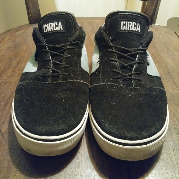Vintage Circa Skate Shoes - Picture 2 of 8